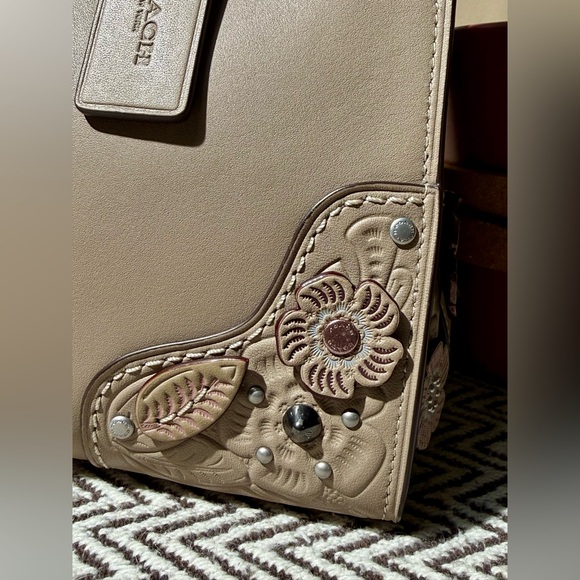 Coach Tea Rose Mercer 30 Satchel in Stone - 2017 - Picture 5 of 16